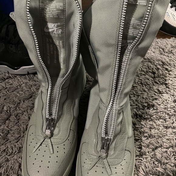 Men’s and women’s shoes - Picture 14 of 16